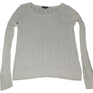 American Eagle Outfitters S petite cable knit white  scoop neck